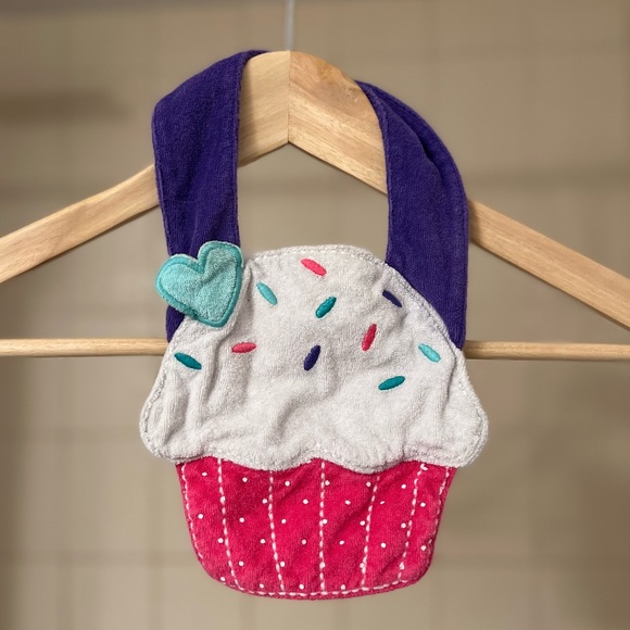 Carter’s Birthday bib - Picture 1 of 1